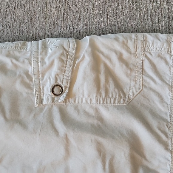 FRESH PRODUCE white 100% cotton scort.  Side pockets.  Size is XS. - Picture 2 of 6